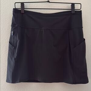 Athleta Black Action Skort in Dobby Black 14.5” Womens Size Small